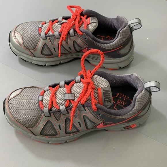 Nike Alvord pink /gray hike sneakers size 7 - Picture 3 of 9